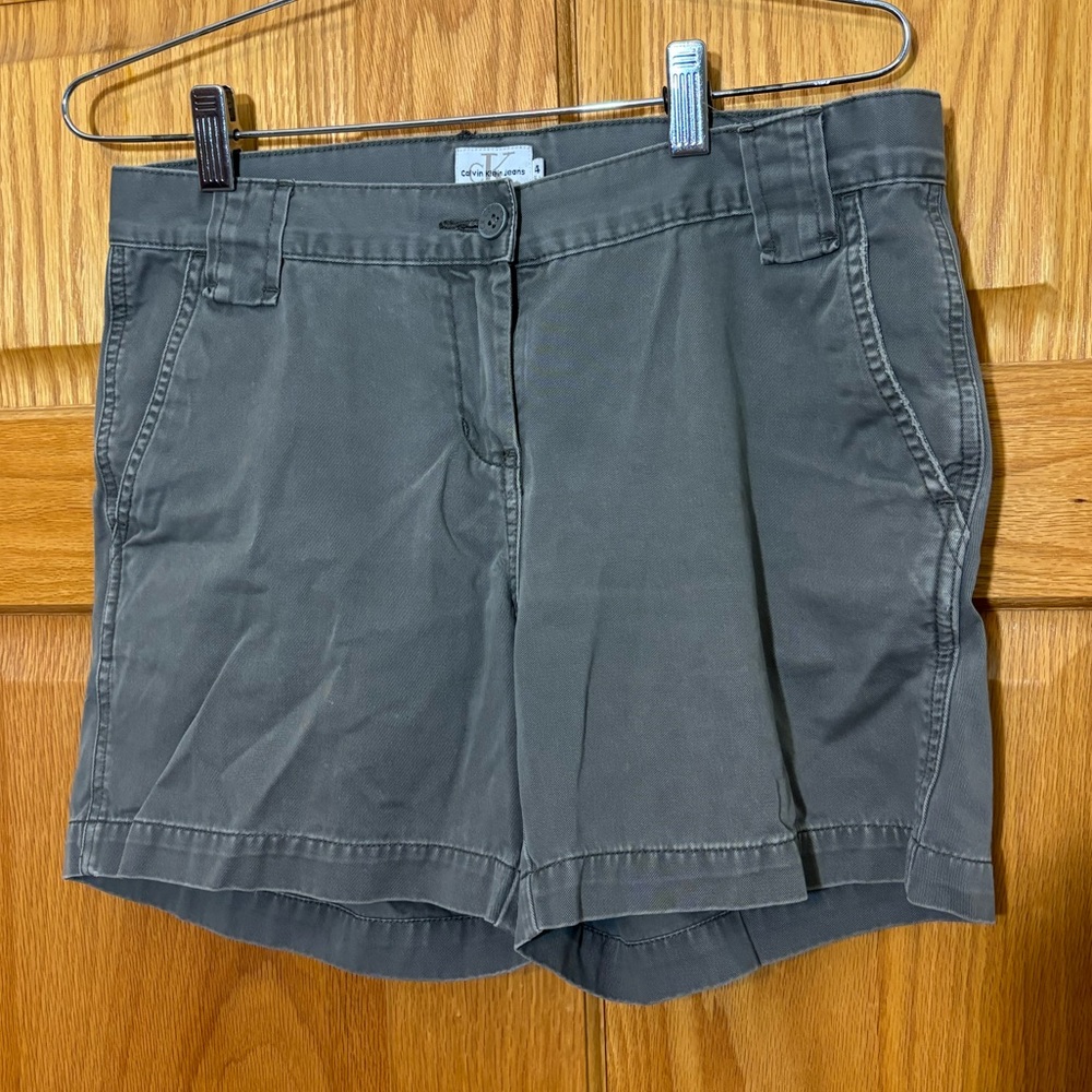 Calvin Klein Jeans vintage olive green shorts